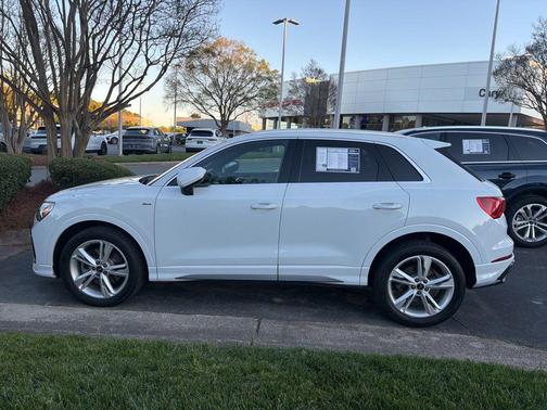 Glacier White Metallic 2022 Audi Q3 45 S line Premium Plus