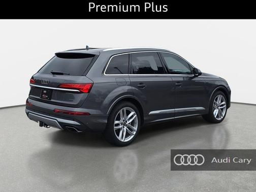 2025 Audi Q7 55 Premium Plus