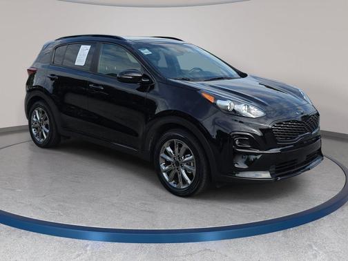 Black Cherry 2022 Kia Sportage S