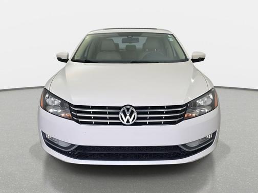 2013 Volkswagen Passat 2.5 SEL Premium