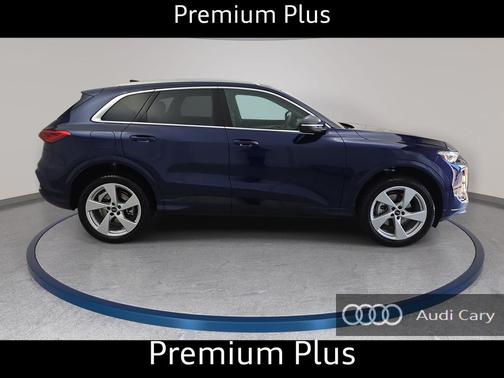 Navarra Blue Metallic 2026 Audi Q5 Premium Plus TFSI quattro S tronic