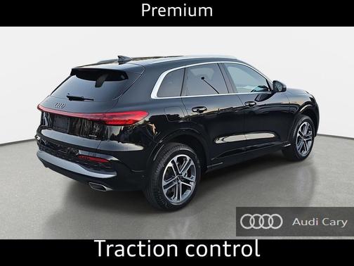 2025 Audi Q5 Premium TFSI quattro S tronic