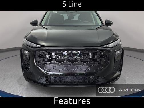 Mythos Black Metallic 2026 Audi Q3 TFSI quattro S tronic
