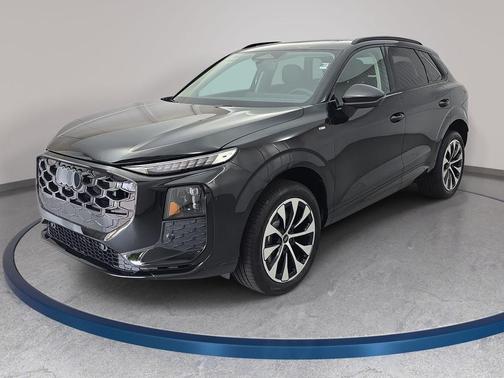 Mythos Black Metallic 2026 Audi Q3 TFSI quattro S tronic