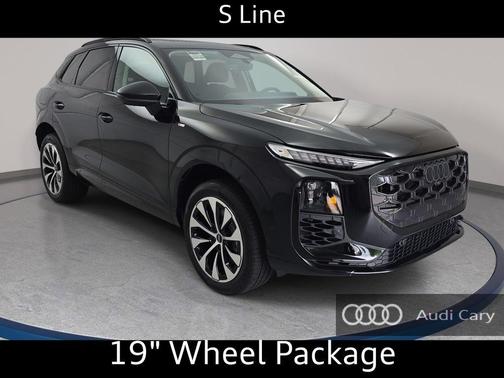 Mythos Black Metallic 2026 Audi Q3 TFSI quattro S tronic