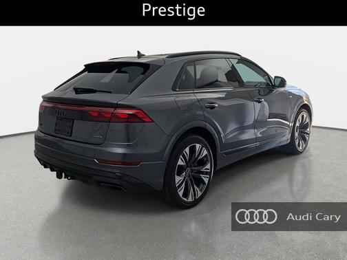 Daytona Gray Pearl Effect 2026 Audi Q8 55 Prestige
