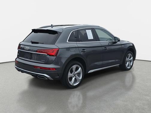 2023 Audi Q5 45 S line Premium Plus