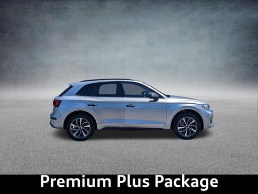 2022 Audi Q5 45 S line Premium Plus