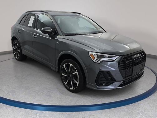 Daytona Gray Pearl Effect 2025 Audi Q3 45 S line Premium Plus