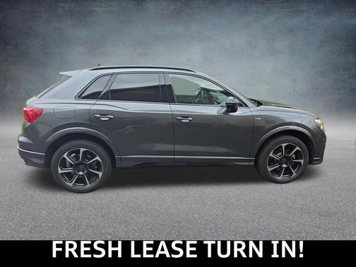 Daytona Gray Pearl Effect 2025 Audi Q3 45 S line Premium Plus