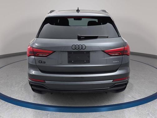 Daytona Gray Pearl Effect 2025 Audi Q3 45 S line Premium Plus