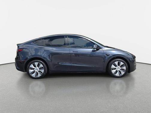 2024 Tesla Model Y Long Range Dual Motor All-Wheel Drive