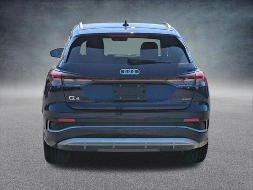 2025 Audi Q4 e-tron Premium Plus 55 quattro