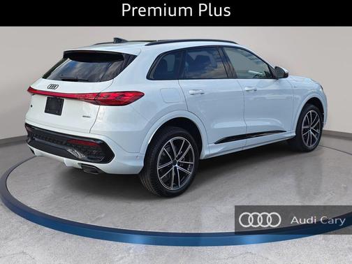 Glacier White 2026 Audi Q5 Premium Plus TFSI quattro S tronic