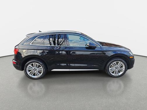 2018 Audi Q5 2.0T Premium Plus
