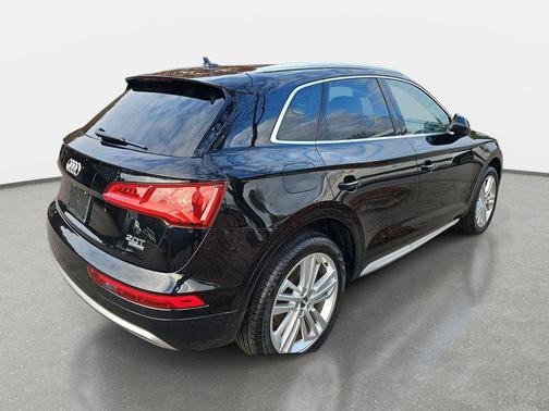 2018 Audi Q5 2.0T Premium Plus