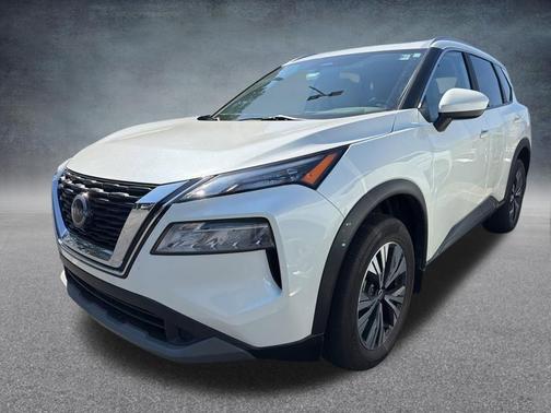 Pearl White Tricoat 2023 Nissan Rogue SV