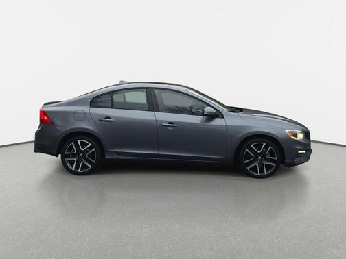 2018 Volvo S60 T5 Dynamic