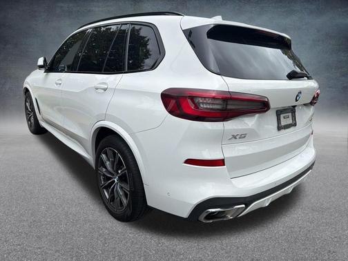 Alpine White 2023 BMW X5 xDrive40i