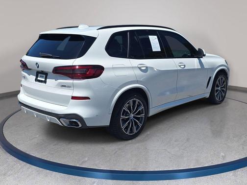 Alpine White 2023 BMW X5 xDrive40i