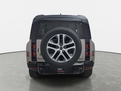 2023 Land Rover Defender 110 X-Dynamic SE