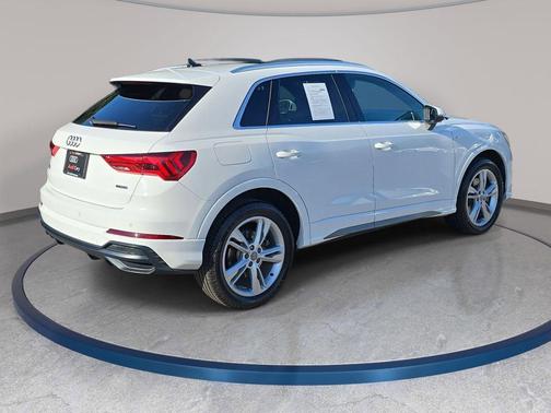 Ibis White 2020 Audi Q3 45 S line Premium