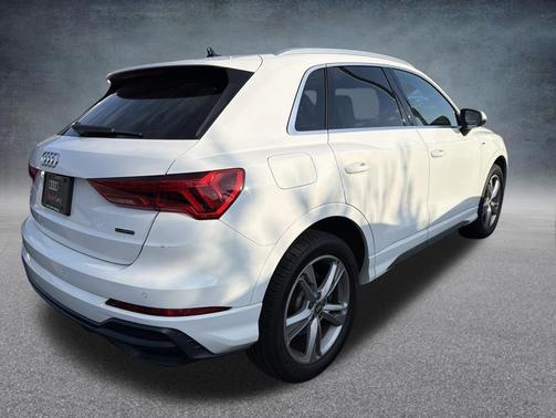 Ibis White 2020 Audi Q3 45 S line Premium