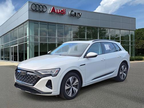 2024 Audi Q8 e-tron Premium