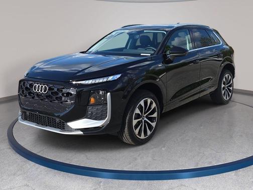 Mythos Black Metallic 2026 Audi Q3 TFSI quattro S tronic