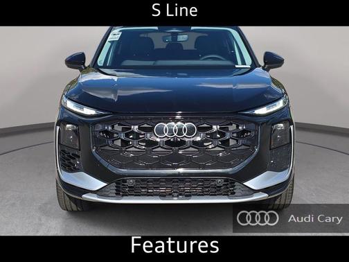 Mythos Black Metallic 2026 Audi Q3 TFSI quattro S tronic
