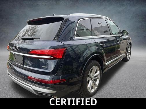 2025 Audi Q7 45 Premium Plus