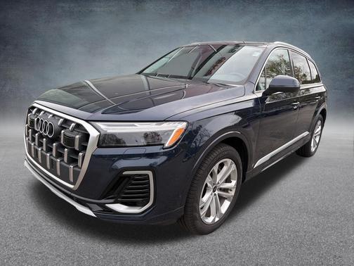 2025 Audi Q7 45 Premium Plus