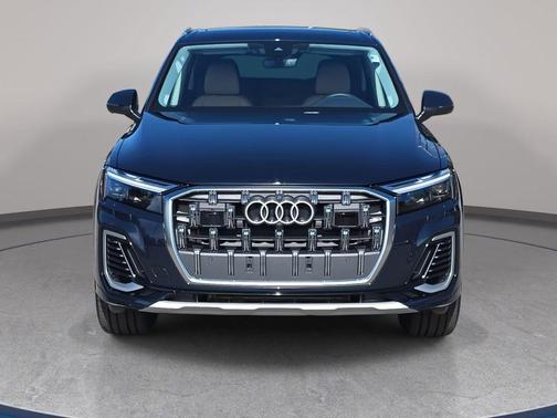 2025 Audi Q7 45 Premium Plus