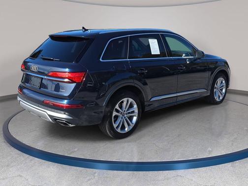 2025 Audi Q7 45 Premium Plus