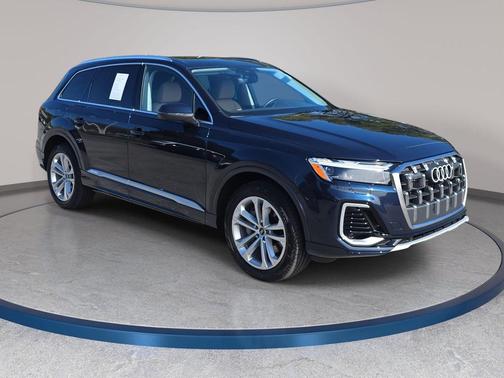 2025 Audi Q7 45 Premium Plus