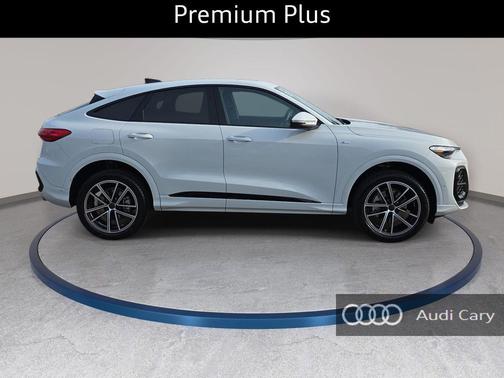Glacier White 2026 Audi Q5 Sportback Premium Plus TFSI quattro S tronic