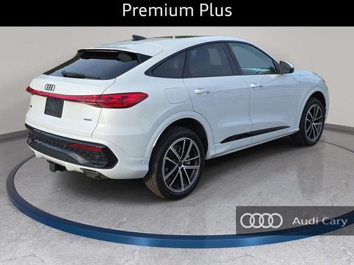 Glacier White 2026 Audi Q5 Sportback Premium Plus TFSI quattro S tronic