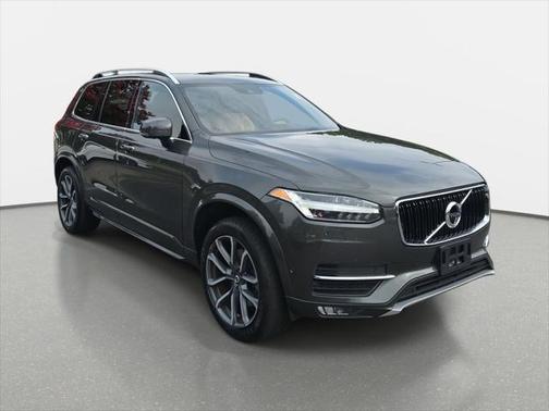 2018 Volvo XC90 T6 Momentum