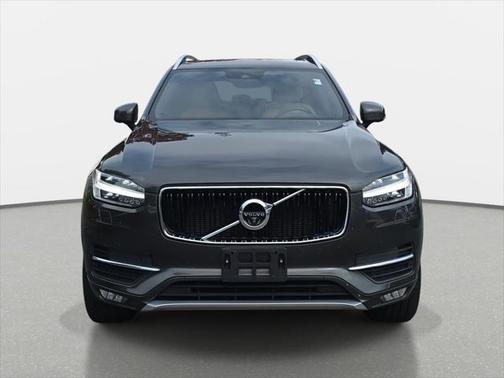 2018 Volvo XC90 T6 Momentum