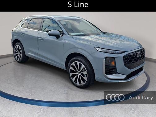 Arrow Gray Pearl Effect 2026 Audi Q3 TFSI quattro S tronic