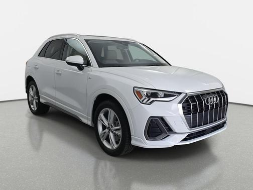 2023 Audi Q3 45 S line Premium Plus