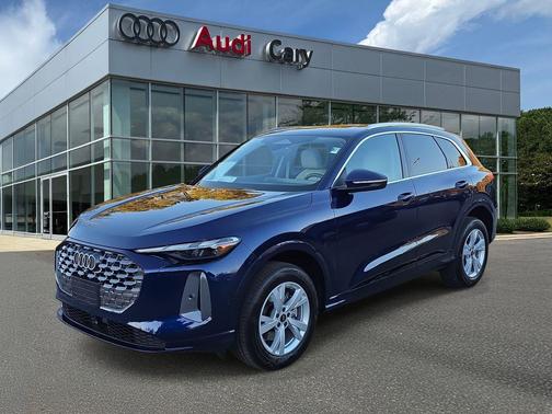 2025 Audi Q5 Premium TFSI quattro S tronic