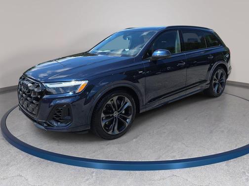 Waitomo Blue Metallic 2026 Audi Q7 55 Premium Plus