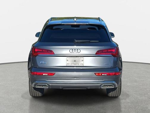 2022 Audi Q5 45 S line Premium Plus