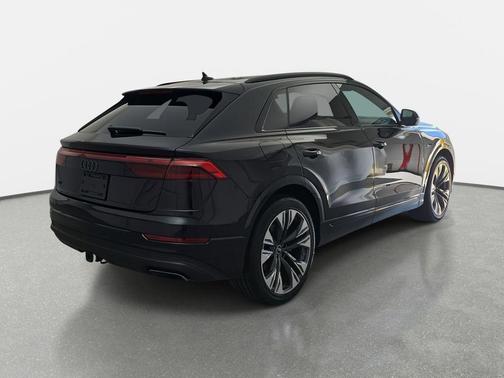 2025 Audi Q8 55 Prestige