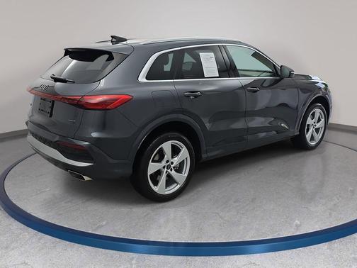 Tambora Gray Metallic 2025 Audi Q5 Premium Plus TFSI quattro S tronic