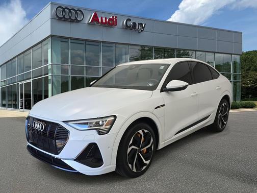 Glacier White Metallic 2022 Audi e-tron Sportback S line Premium Plus SUV
