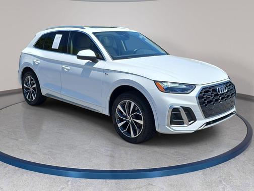 Ibis White 2023 Audi Q5 45 S line Premium