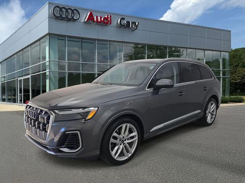 2025 Audi Q7 55 Premium Plus
