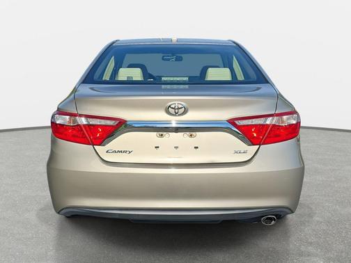 2016 Toyota Camry XLE